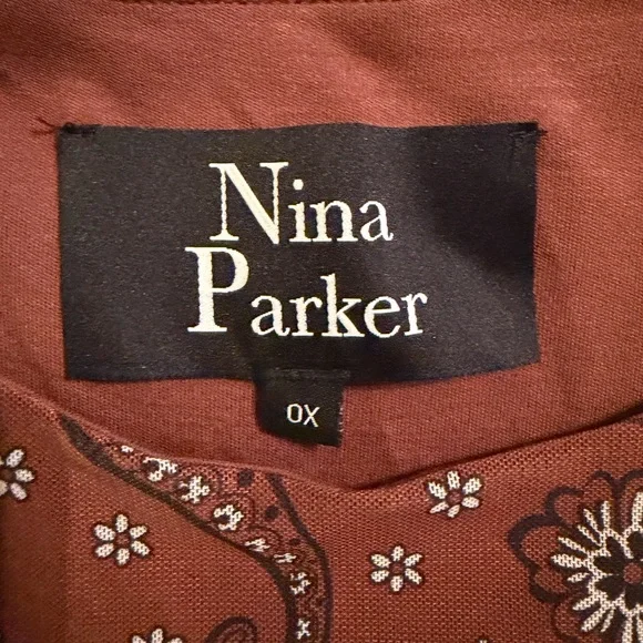 Elegant Brown Paisley Midi Dress - Picture 9 of 10